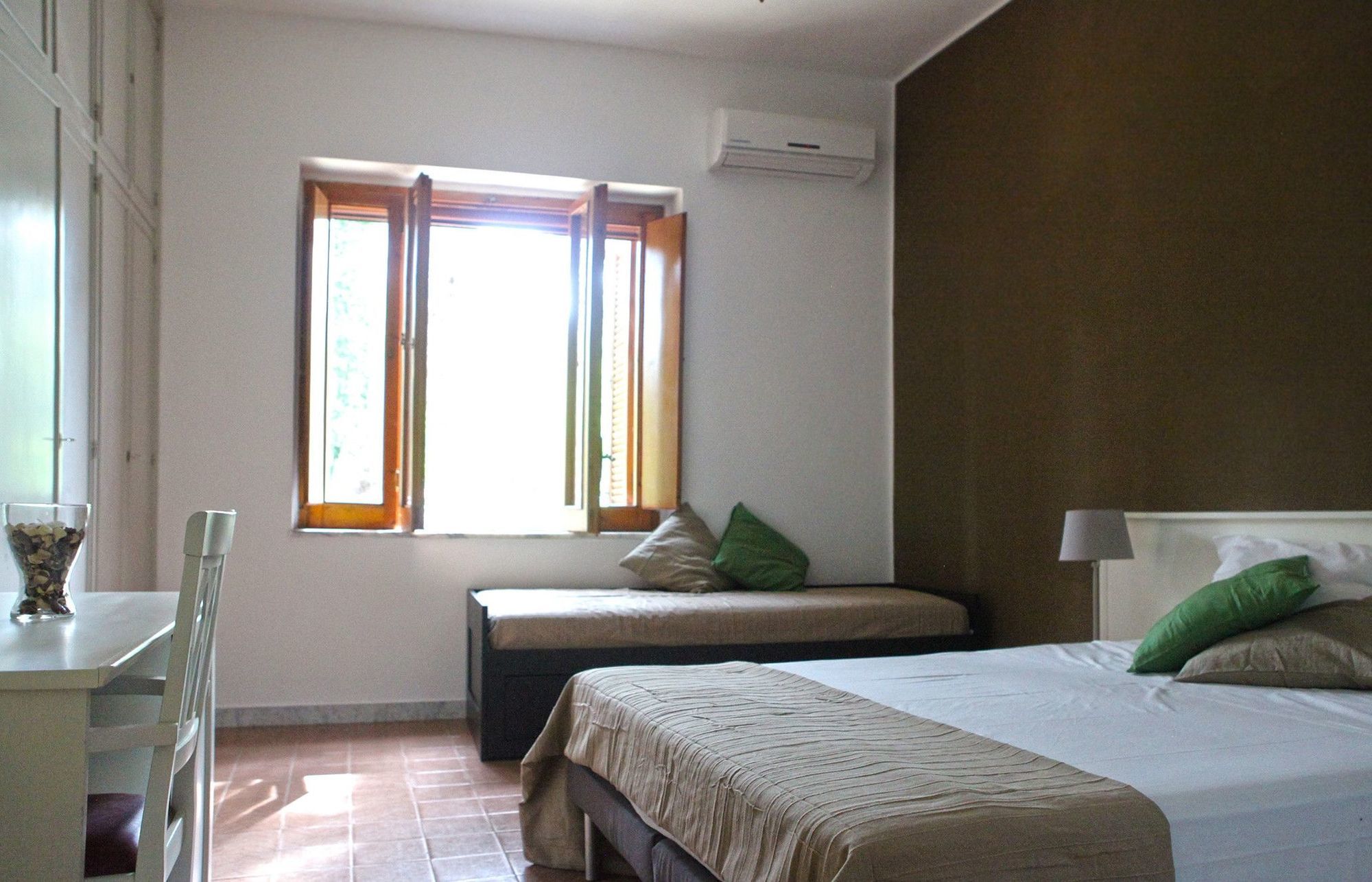 B&B Viale Dei Pini 卡斯特拉巴特滨海 外观 照片